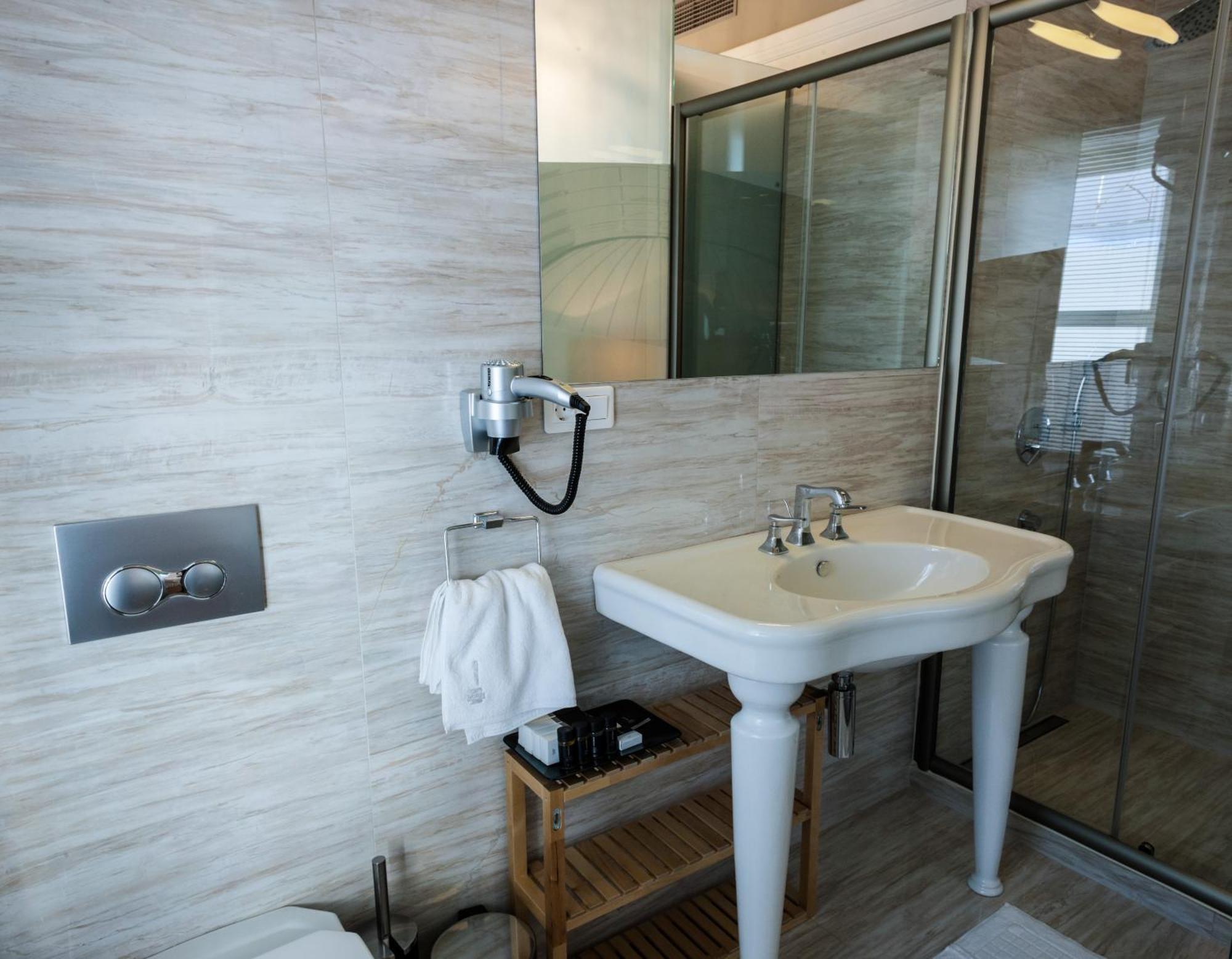 Pino Verde Hotel 伊斯坦布尔 外观 照片